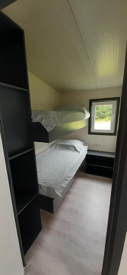 Chalet 2 Landgoedcamping Nienoord In Leek Exterior foto